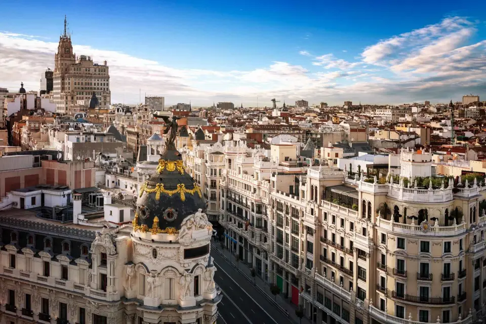 Madrid: Paseo exprés con un lugareño en 90 minutos
