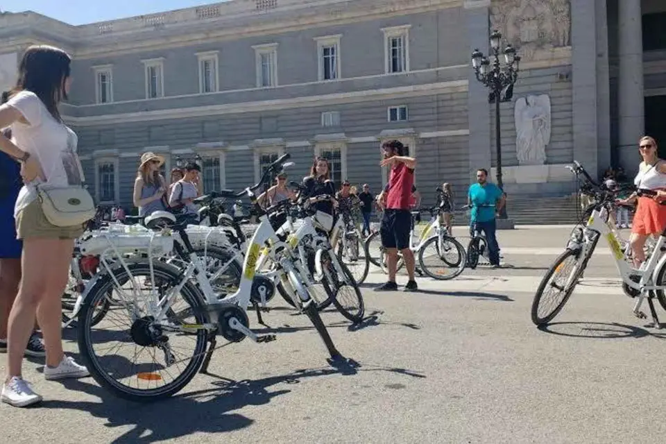 Madrid: recorrido turístico de 3 horas en bici eléctrica
