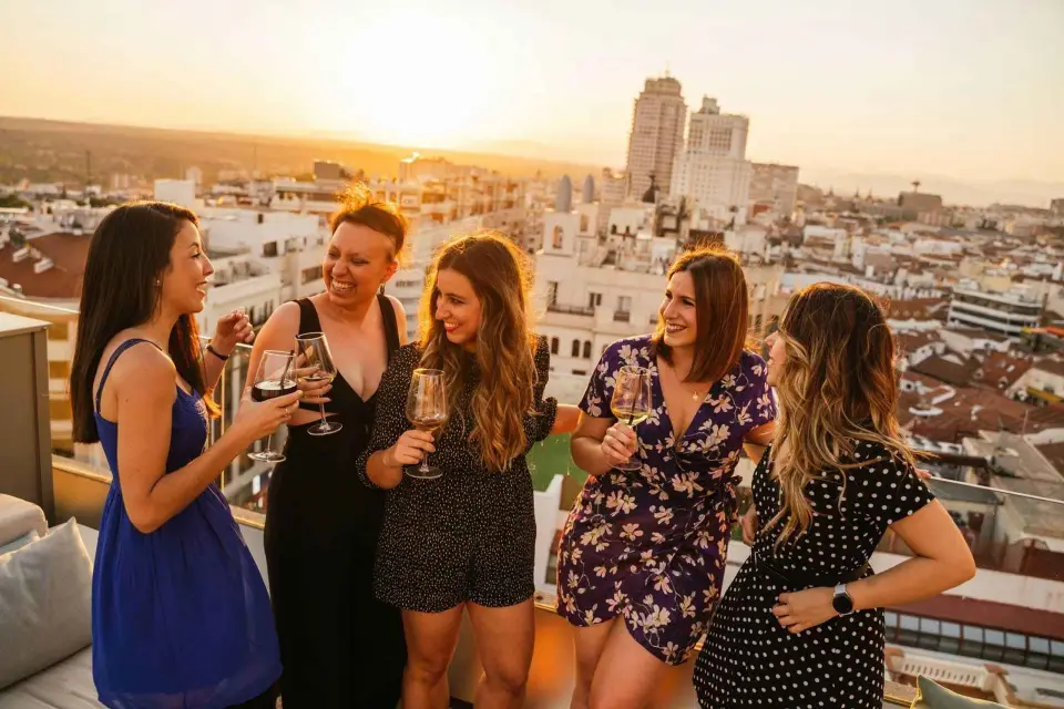 Madrid: Sabrosas Tapas y Visita a una Terraza con Vistas