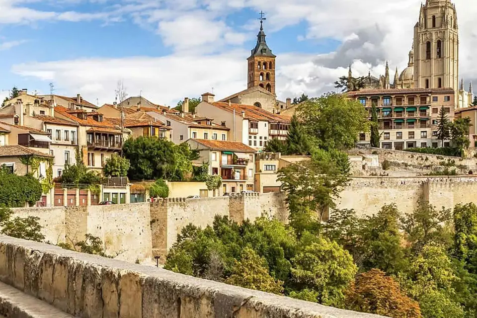 Viaje a Madrid: Segovia, Toledo, Descubrimiento del Alcázar