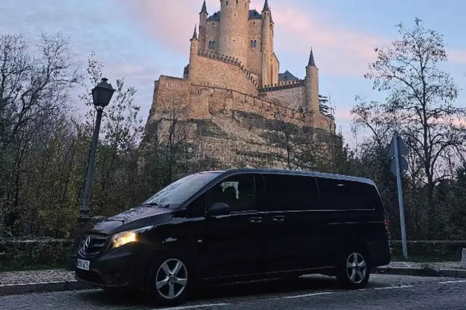 Madrid: Servicios de transporte, visitas guiadas en diversas ciudades