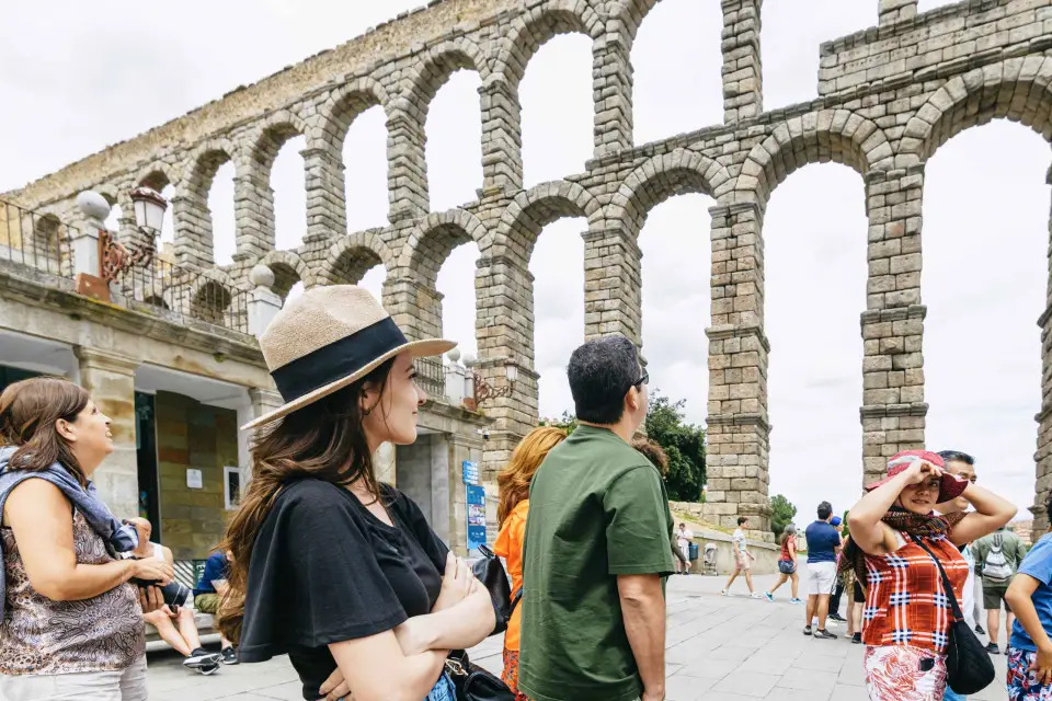 Desde Madrid: Toledo y Segovia con Excursión Opcional a Ávila