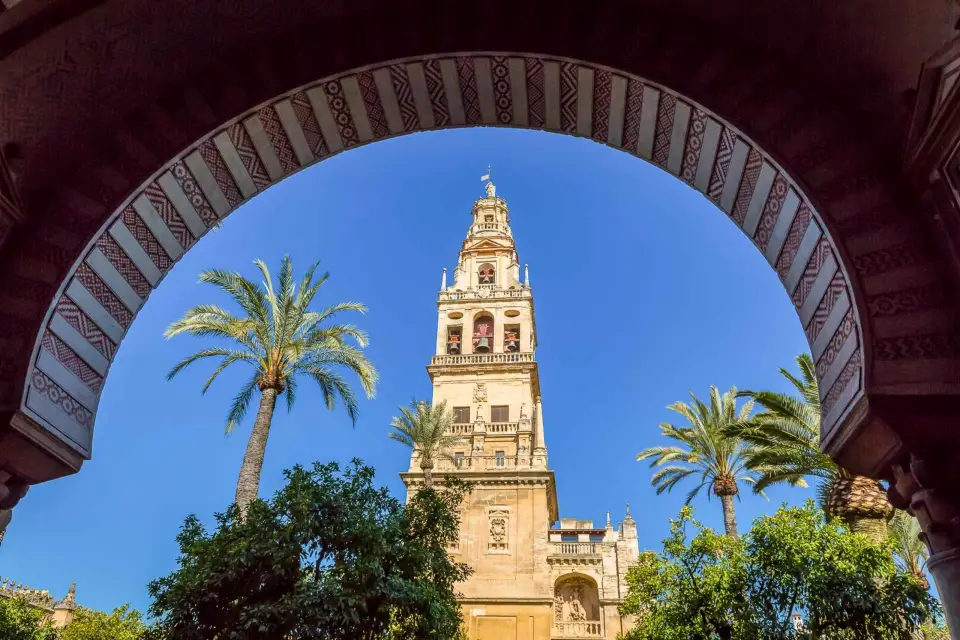 Tour de 7 días de Andalucía y Barcelona desde Madrid