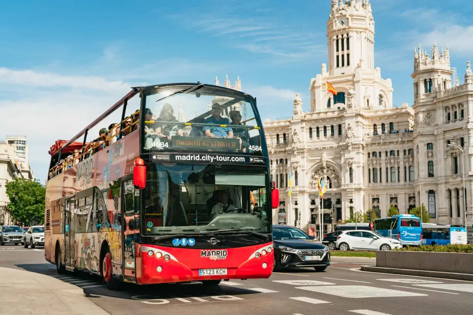 Madrid: 24 or 48 Hour Hop-On Hop-Off Sightseeing Bus Tour