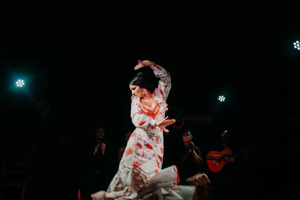 Madrid: Tour gastrónomico guiado de tapas y auténtico espectáculo flamenco