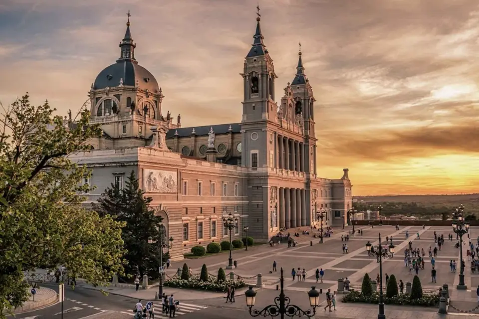 Tour a pie por los lugares históricos de Madrid