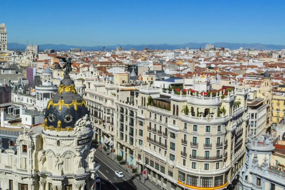 Tour privado de 8 horas por la ciudad de Madrid