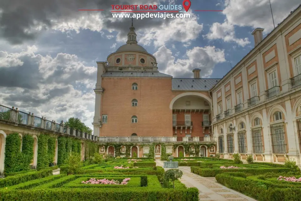 Desde Madrid: Tour Privado Aranjuez & Toledo
