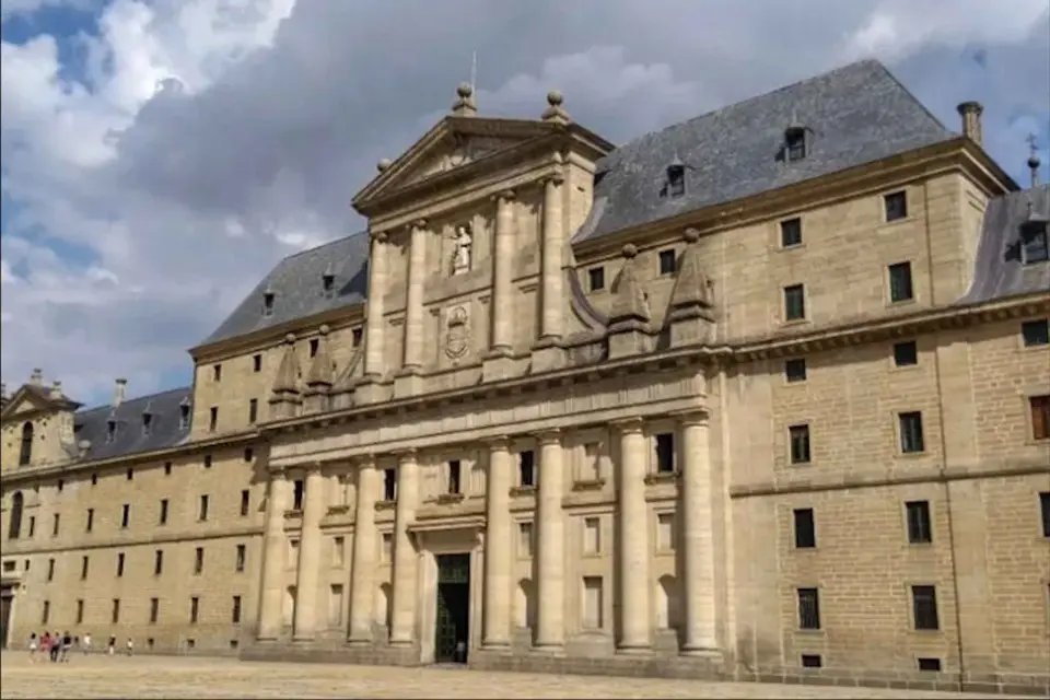 Tour privado El Escorial y Valle de los Caídos servicio de recogida del hotel