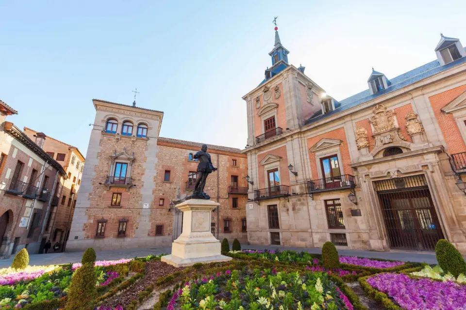 Tour privado a pie de lo más destacado de Madrid