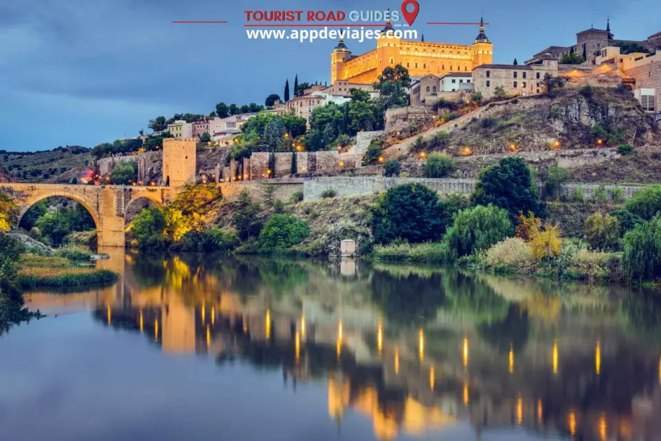 Tour Privado Cata de Vinos, Ruta de Tapas & Toledo