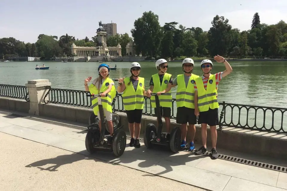 Madrid: Tour en Segway de Palacios y Estatuas en el Parque del Retiro