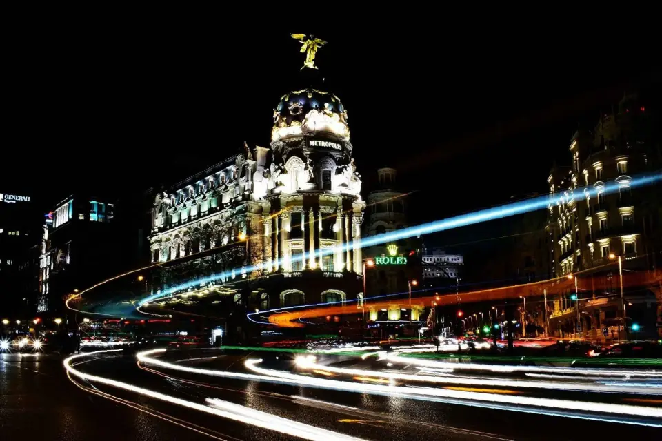 Madrid: Visita Nocturna Privada Guiada en Coche