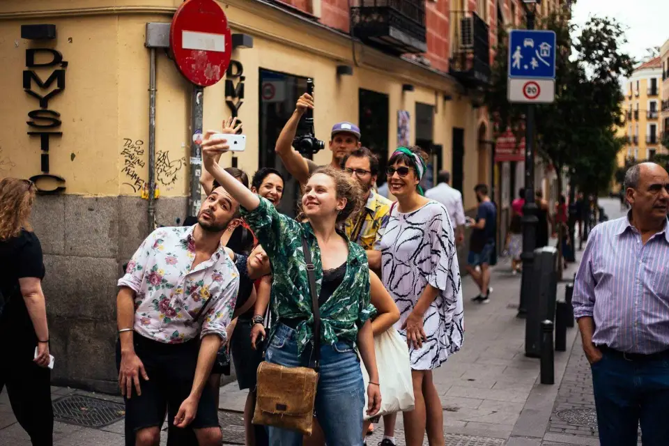 Madrid: Visita privada de 2 horas por la ciudad fuera de los caminos trillados