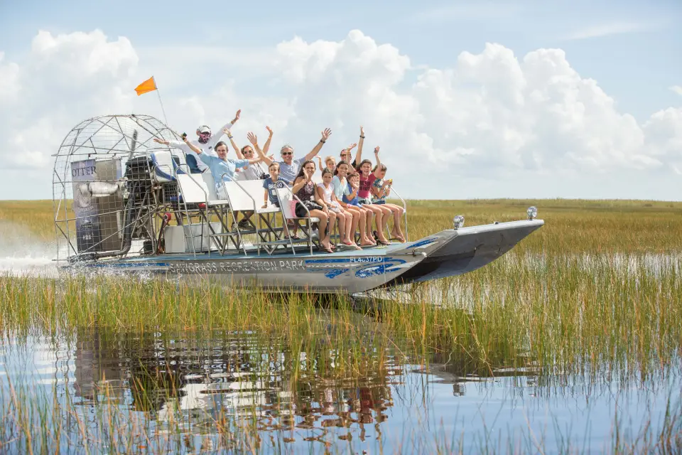 Paseo privado en aerodeslizador por los Everglades