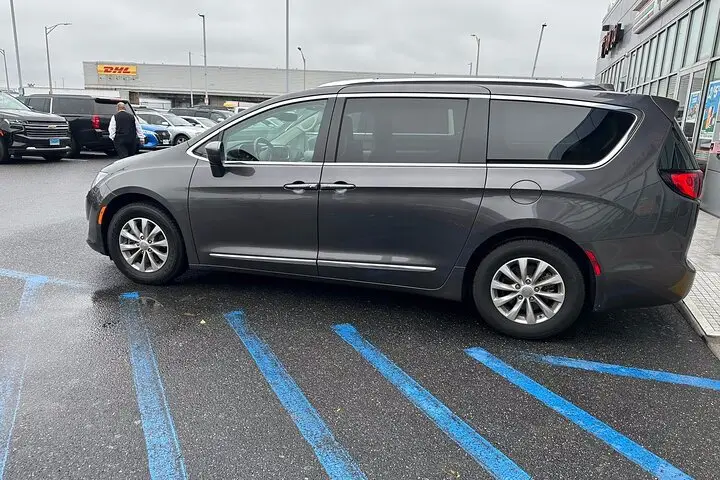 Aeropuerto de Nueva York LaGuardia (LGA) a Nueva York: traslado privado de ida y vuelta