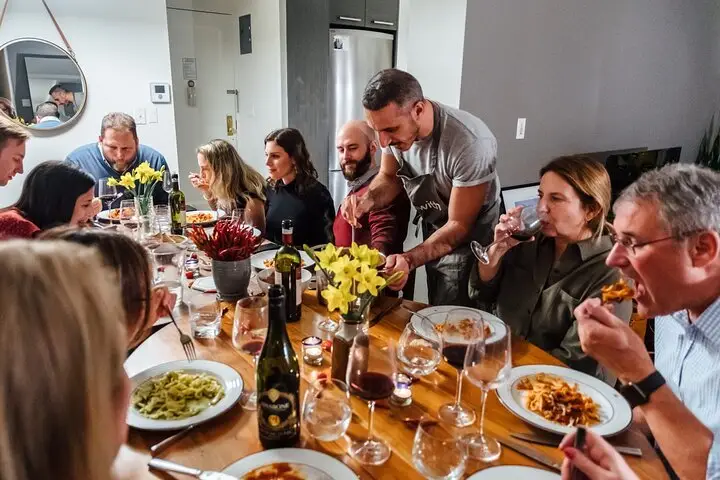 Auténtico restaurante italiano del sur en East Harlem Penthouse