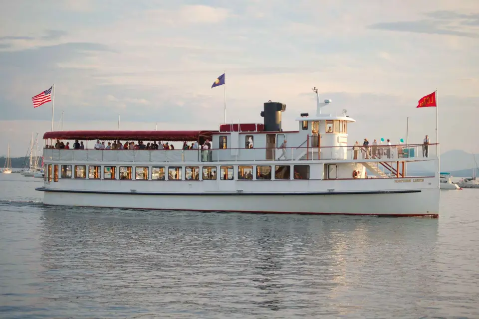 Ciudad de Nueva York: Crucero de fin de semana con brunch festivo