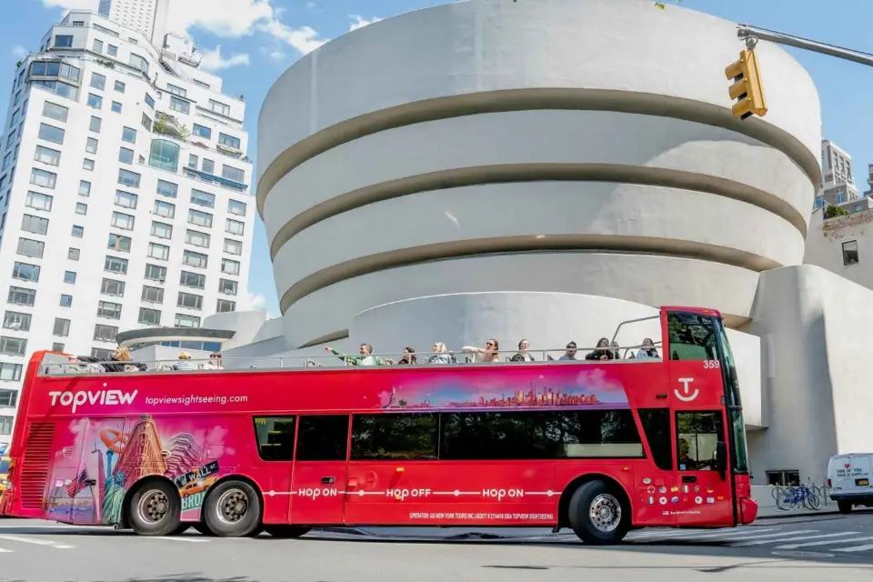 Ciudad de Nueva York: Discover Pass con tour en autobús turístico con paradas libres
