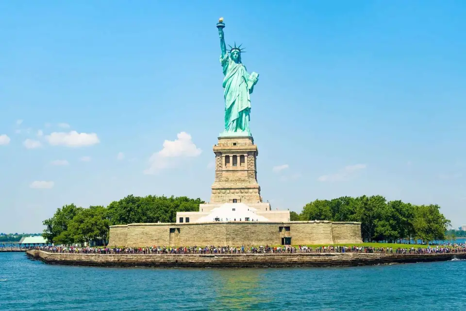 Ciudad de Nueva York: Visita guiada a la Estatua de la Libertad y Ellis Island