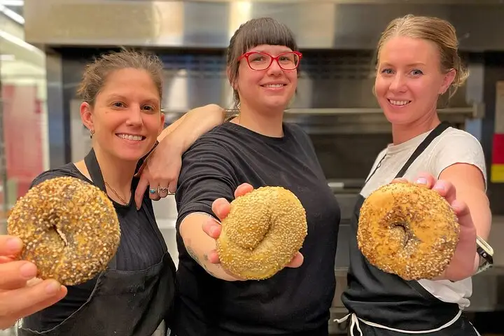 Clase práctica artesanal de repostería de bagels en Nueva York