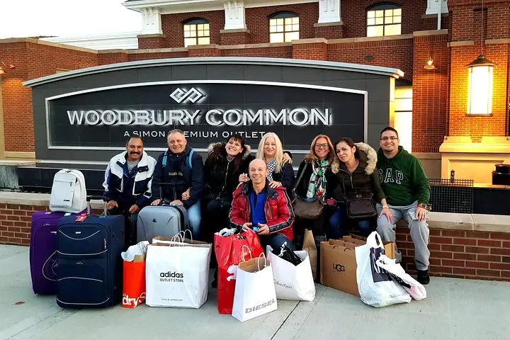 Compras en Privado Woodbury Common P. O. cada hora en NYC