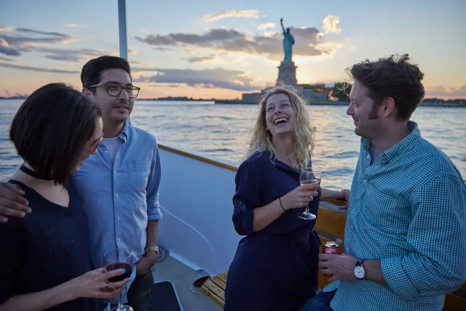 NUEVA YORK: Crucero de un día en yate pequeño con vistas a la Estatua de la Libertad