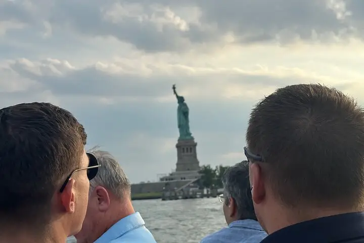 Crucero turístico exprés por la Estatua de la Libertad