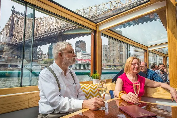 Crucero en yate para ver la arquitectura de Manhattan