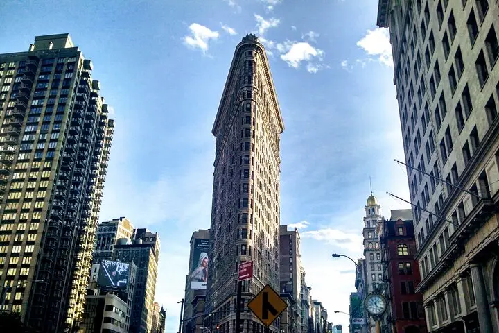 Distorsión del tiempo en Flatiron: NYC Self-Guided Puzzle Quest