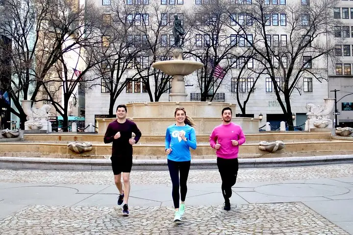 Ejecutar la arquitectura icónica de Nueva York con un local: Tour de running en grupo 7K