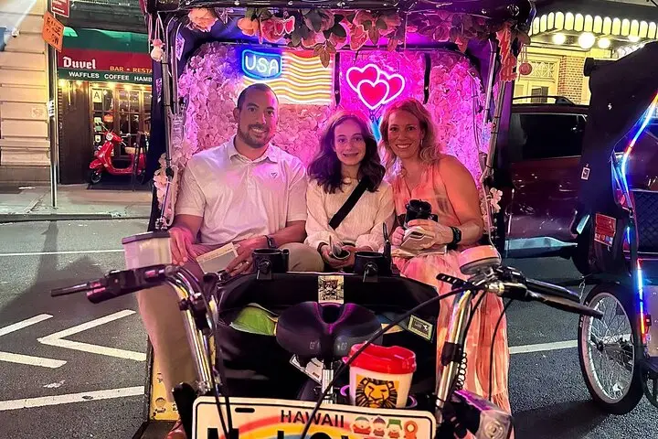 Espectaculares paseos navideños en bicitaxi de las Rockettes en Nueva York