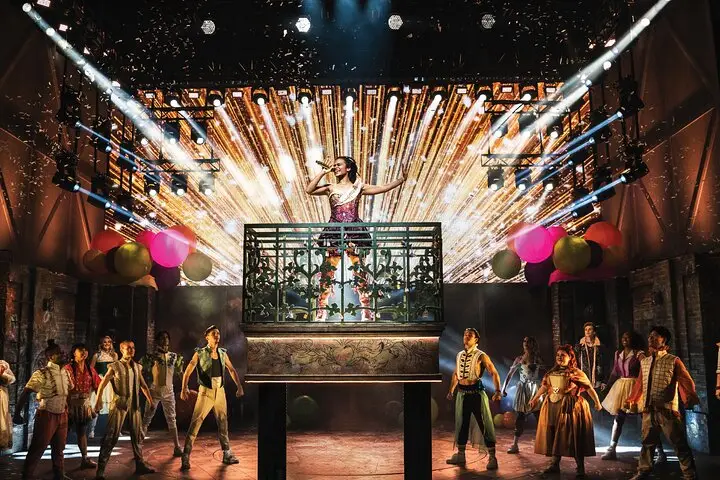 & Juliet en la entrada de Broadway
