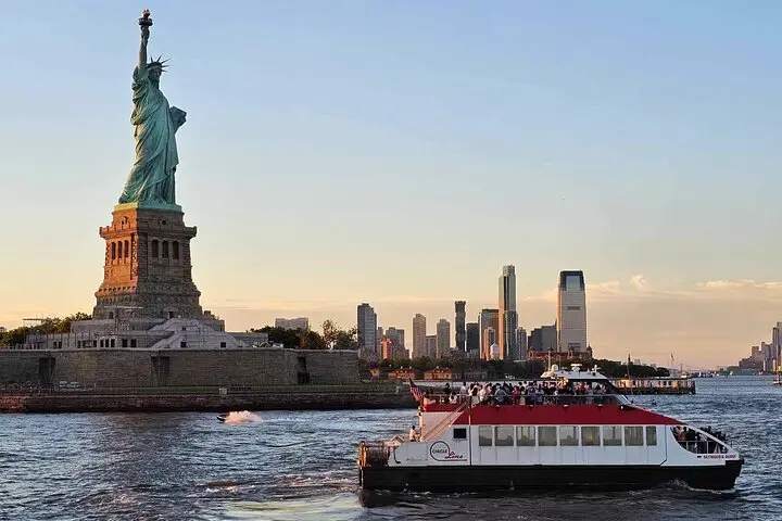 Línea circular: Crucero al atardecer por la Estatua de la Libertad de Nueva York