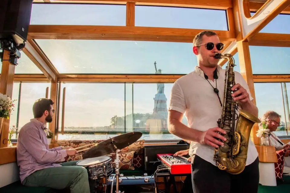 NYC: crucero nocturno de jazz en el yate Manhattan