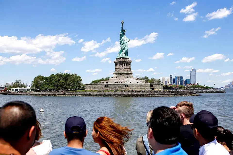 NYC: Excursión a la Estatua de la Libertad y Ellis Island con Ferry