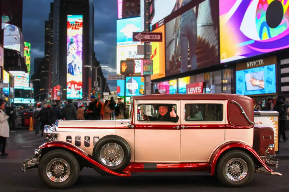 NYC: Tour nocturno de coches antiguos