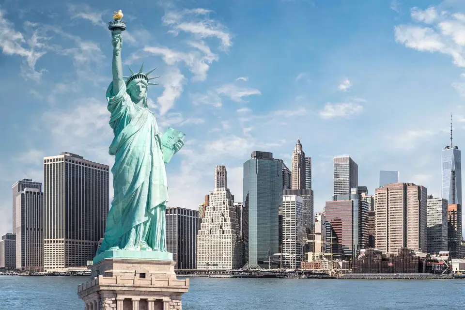 NYC: Tour privado por Ellis Island con acceso a Liberty Island