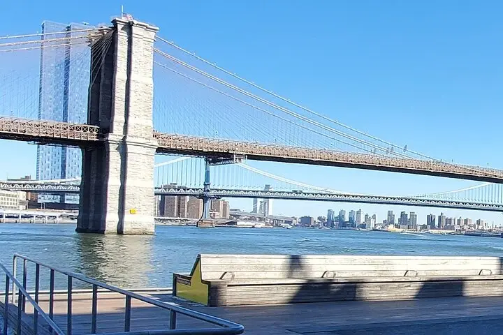 Vamos a dar un paseo por el emblemático puente de Brooklyn