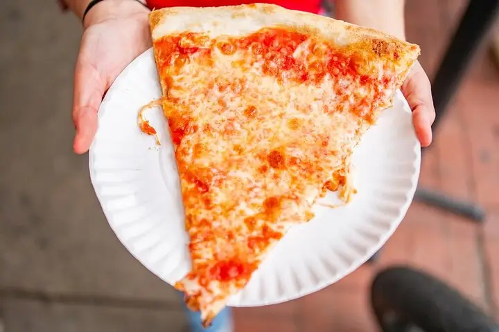 Paseo de pizza de East Village