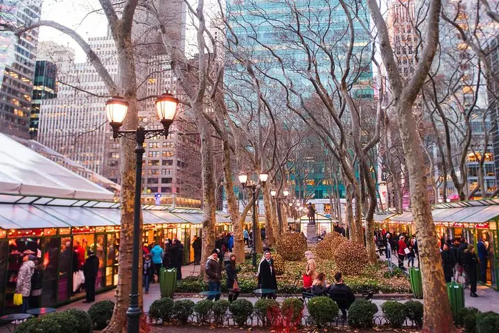 Recorrido a pie por luces y mercados navideños en la ciudad de Nueva York