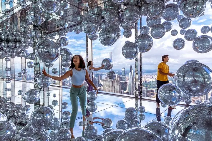 SUMMIT One Vanderbilt Entrada, Times Square, Broadway NYC Tour 