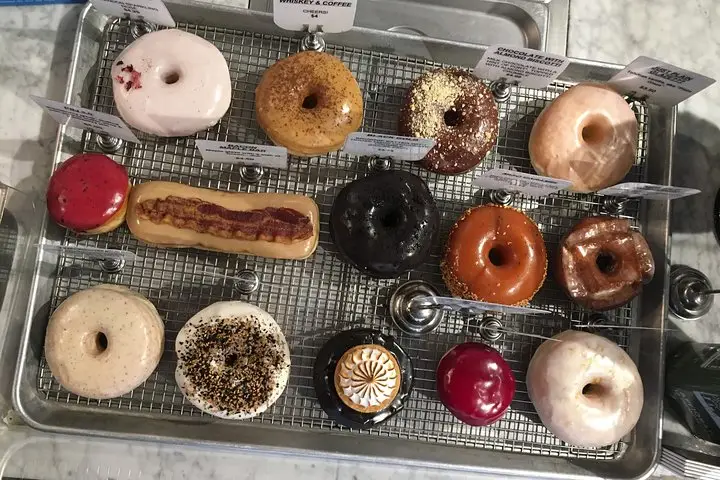 Tour gastronómico de aventura y caminata por Union Square Donut