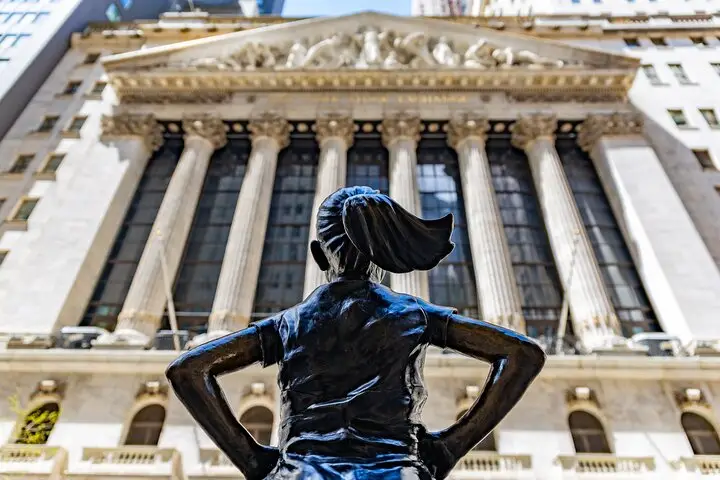 Tour a pie de cómo se hizo el dinero en Wall Street