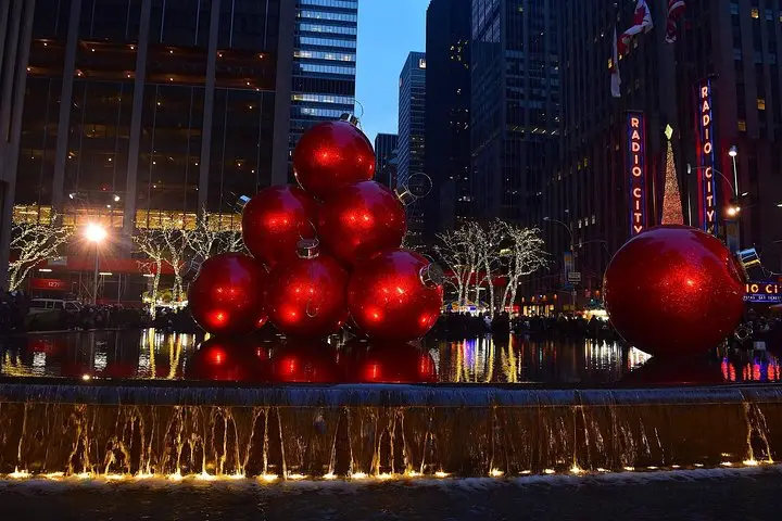 Tour privado: explore las festividades en Dyker Heights, Brooklyn