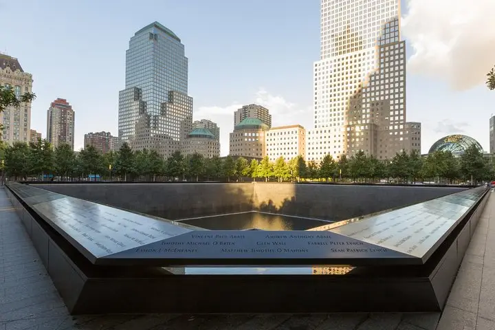 Tour privado a pie de 4 horas por el centro y 9/11 Memorial Tour en Nueva York