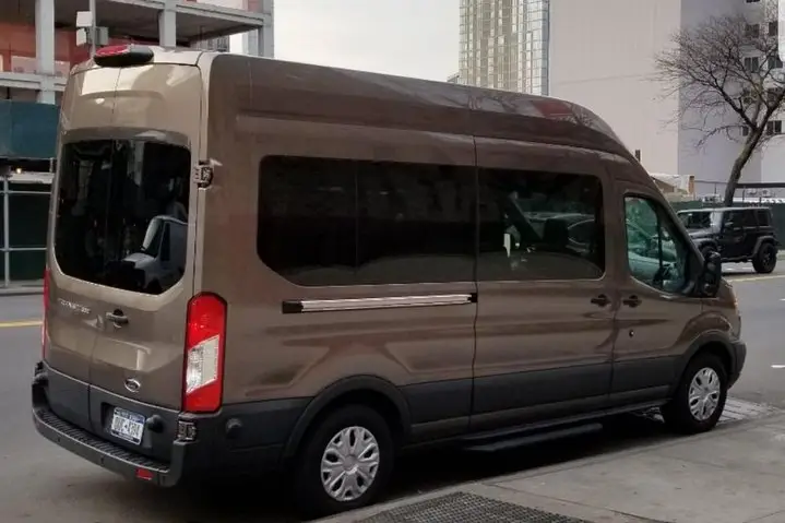 Transporte Privado para Familias y Grupos en NYC 4 a 5 Horas