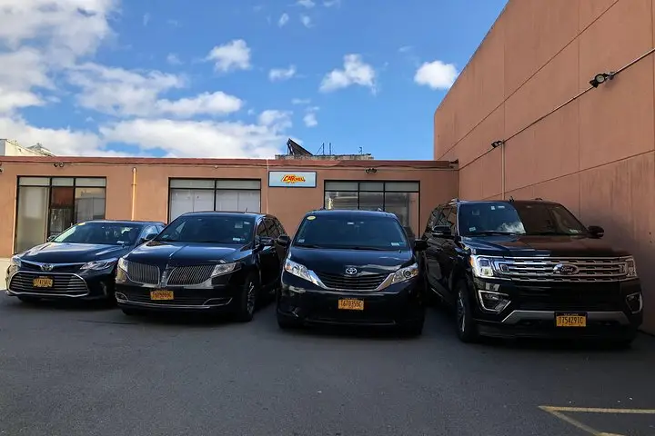 Traslado privado para salidas de Manhattan a los aeropuertos de Nueva York JFK EWR LGA
