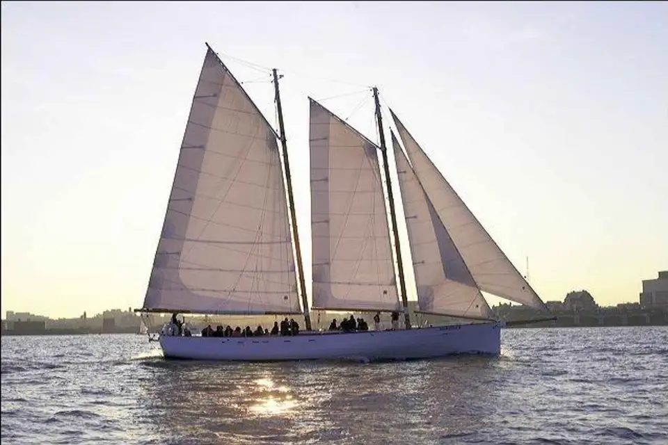 NUEVA YORK Vela al atardecer a bordo de la Goleta Adirondack