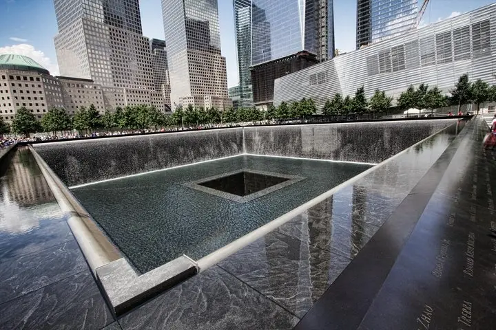 Visita privada al monumento conmemorativo del 11 de septiembre en Nueva York con entrada opcional al museo